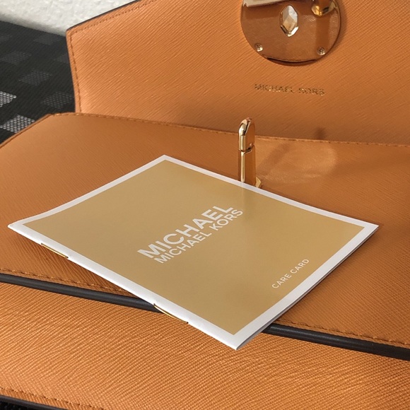 NWT authentic MICHAEL MICHAEL KORS Convertible Bag